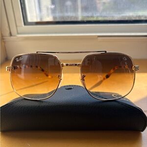 Ray-Ban RB3699 unisex gold sunglasses with brown gradient lenses